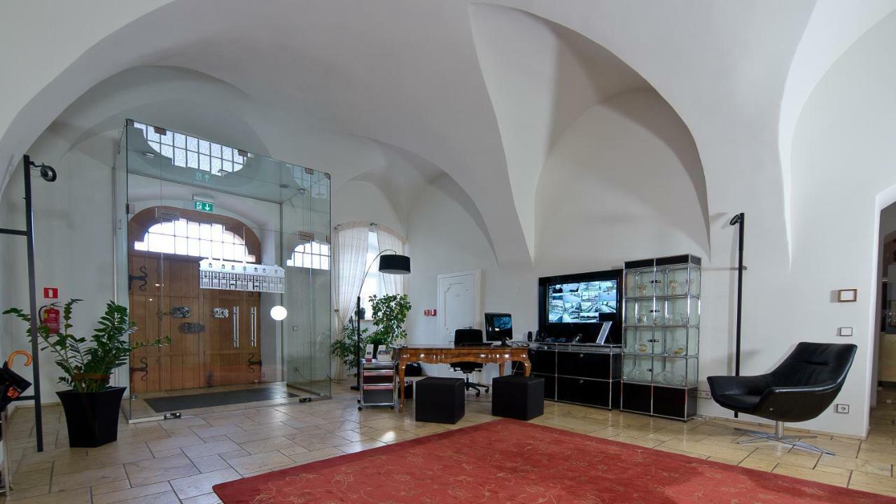 Pałac Pakoszów Jelenia Góra Exterior foto The interior of the museum